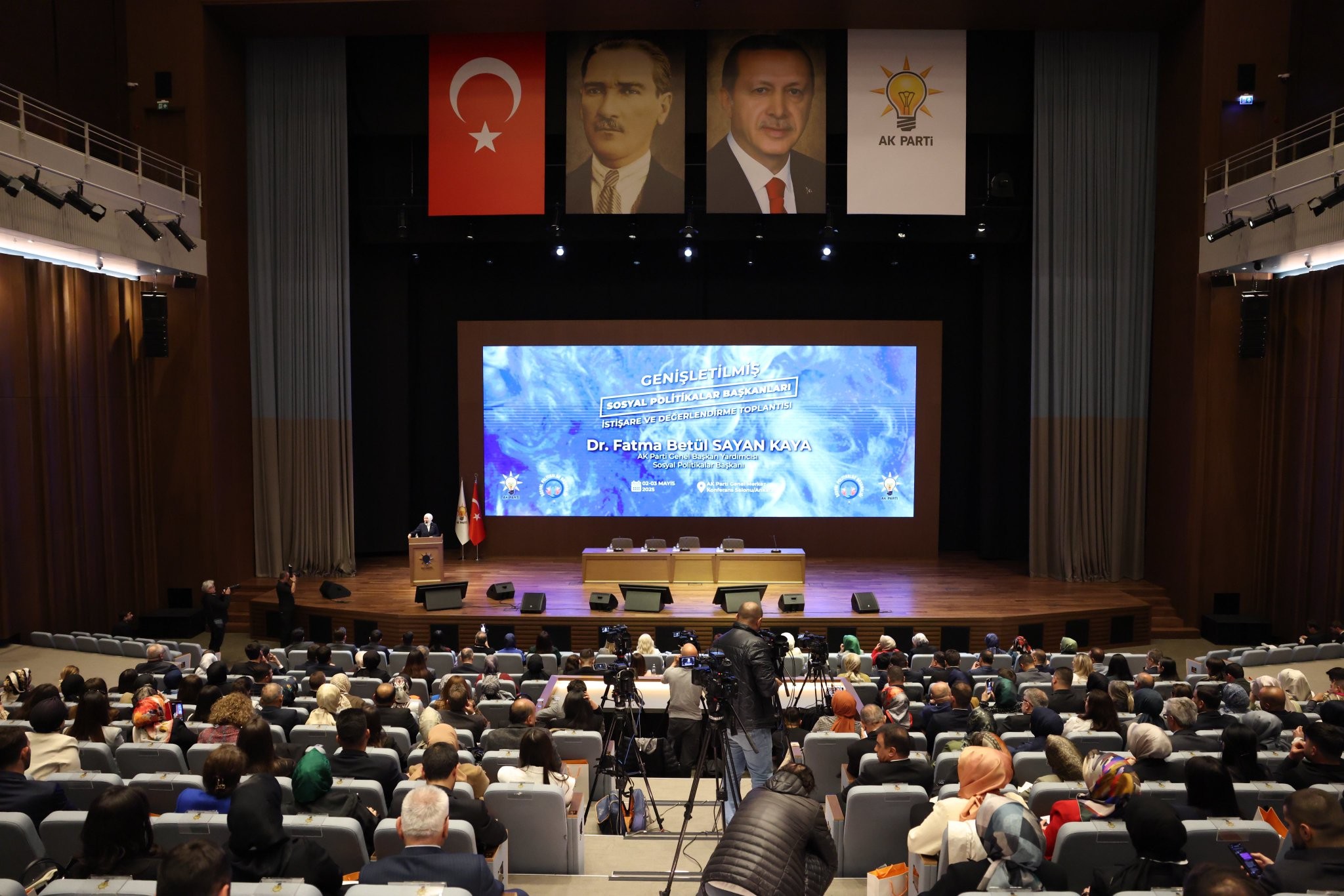Genişletilmiş Sosyal Politikalar Başkanları İstişare ve Değerlendirme Toplantısı AK Parti Genel Merkezi'nde Başladı