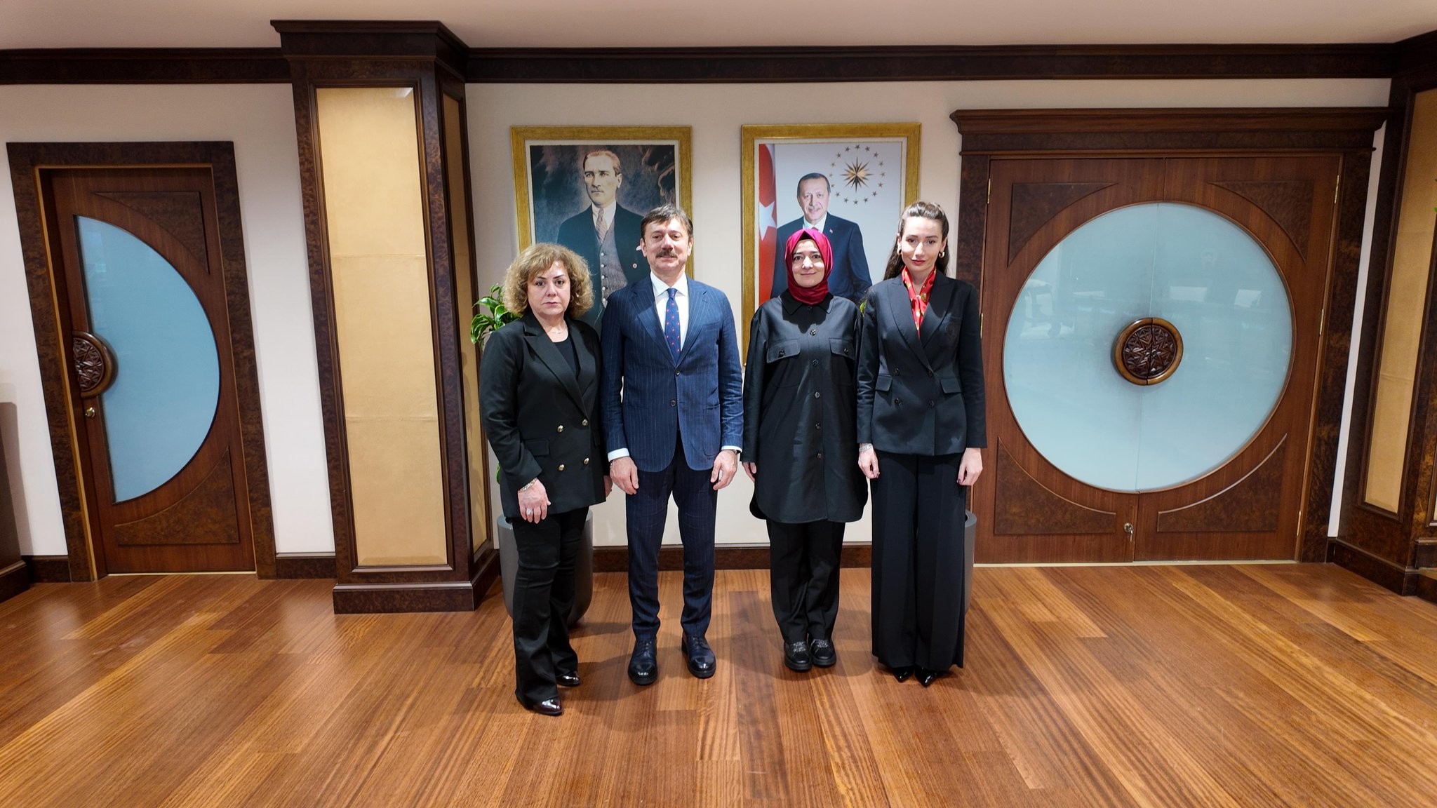 AK Parti Genel Başkan Yardımcısı Sayan İstanbul'da Ziyaretlerini Sürdürdü