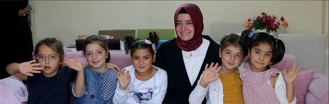Devlet koruması altındaki çocuklara "aile sıcaklığı" yaşatan Koruyucu Aile Modeli'ne dahil olan çocuk ve aile sayısı 16 yılda 10 kattan fazla arttı.