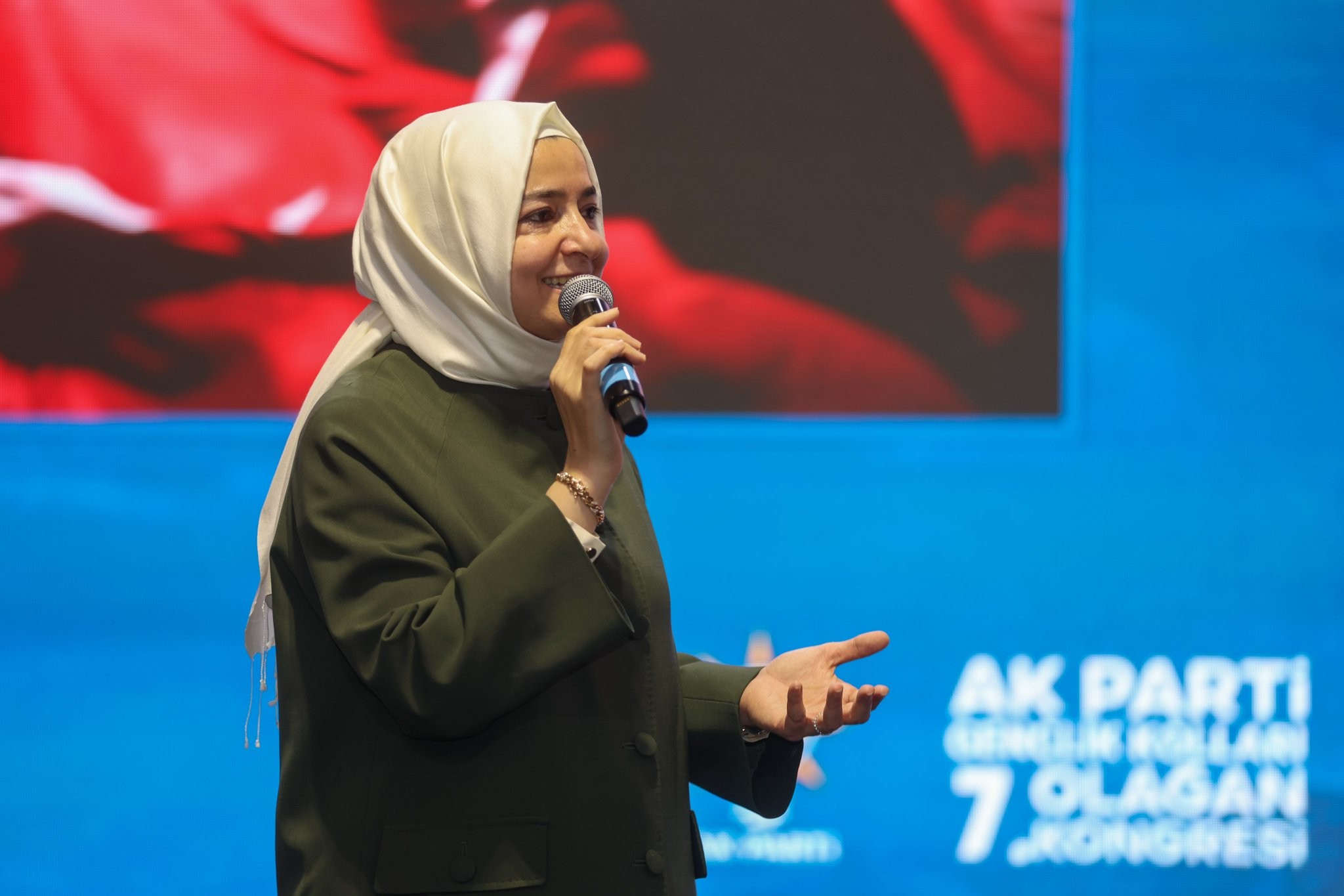 AK Parti Genel Başkan Yardımcısı Sayan Gaziantep Gençlik Kolları 7. Olağan Kongresi'ne Katıldı