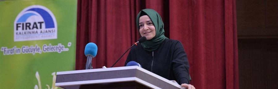 Bakan Kaya, "Bingöl Ulusal Kadın Girişimciliği Kongresi"ne katıldı.