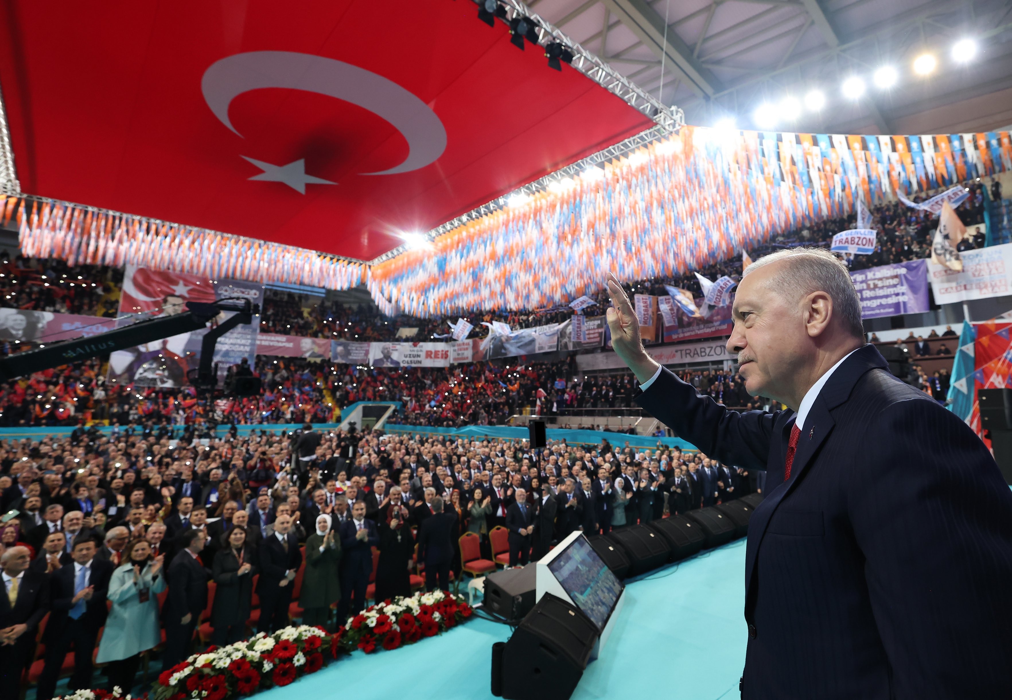 AK Parti Genel Başkan Yardımcısı Sayan Trabzon 8. Olağan İl Kongresi'ne Katıldı