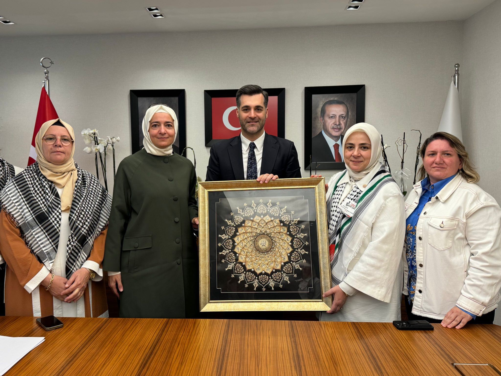 AK Parti Genel Başkan Yardımcısı Sayan Kaya’dan Üsküdar İlçe Başkanı’na Hayırlı Olsun Ziyareti