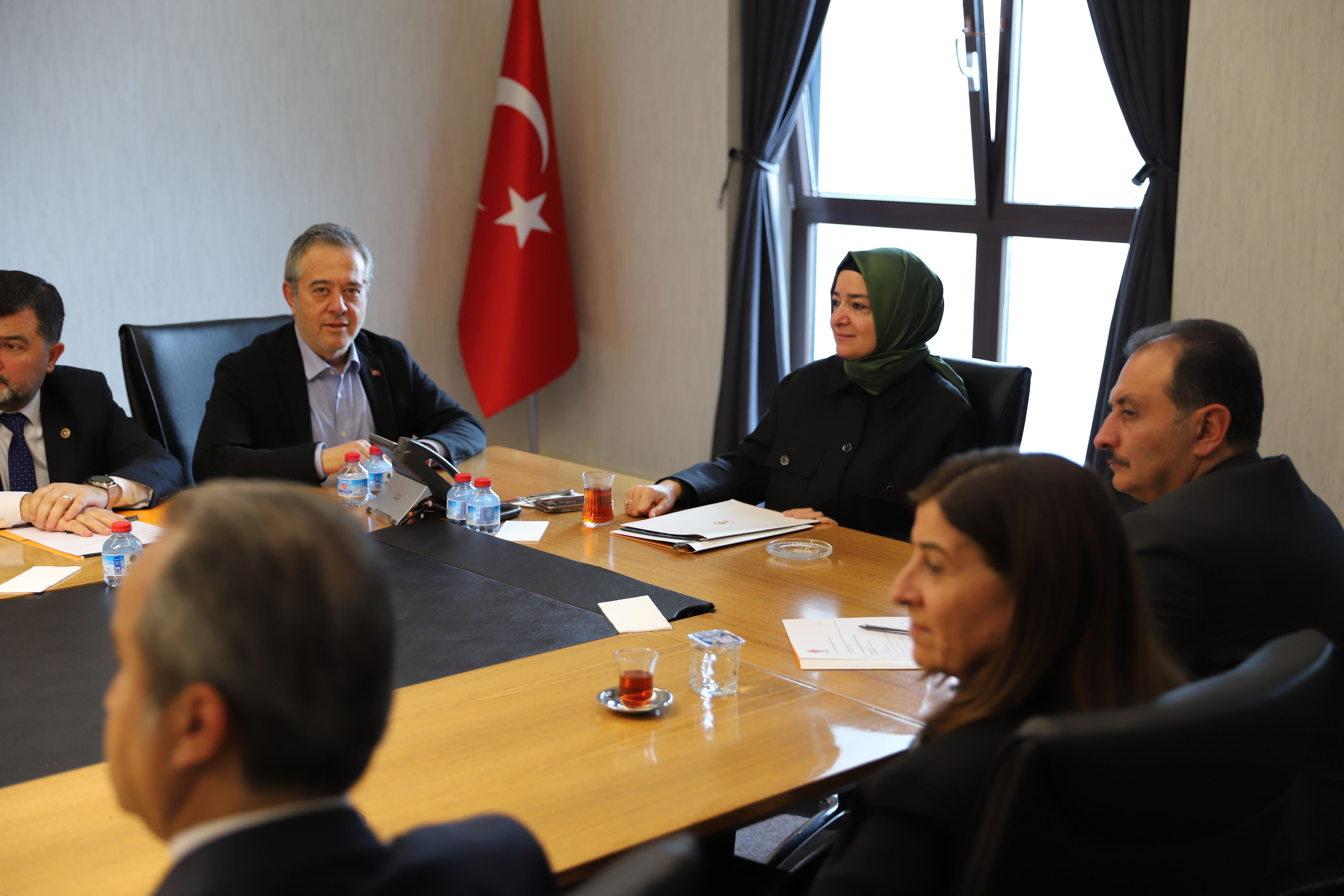 AK Parti Sosyal Politikalar Birim Toplantısına Düzenlendi