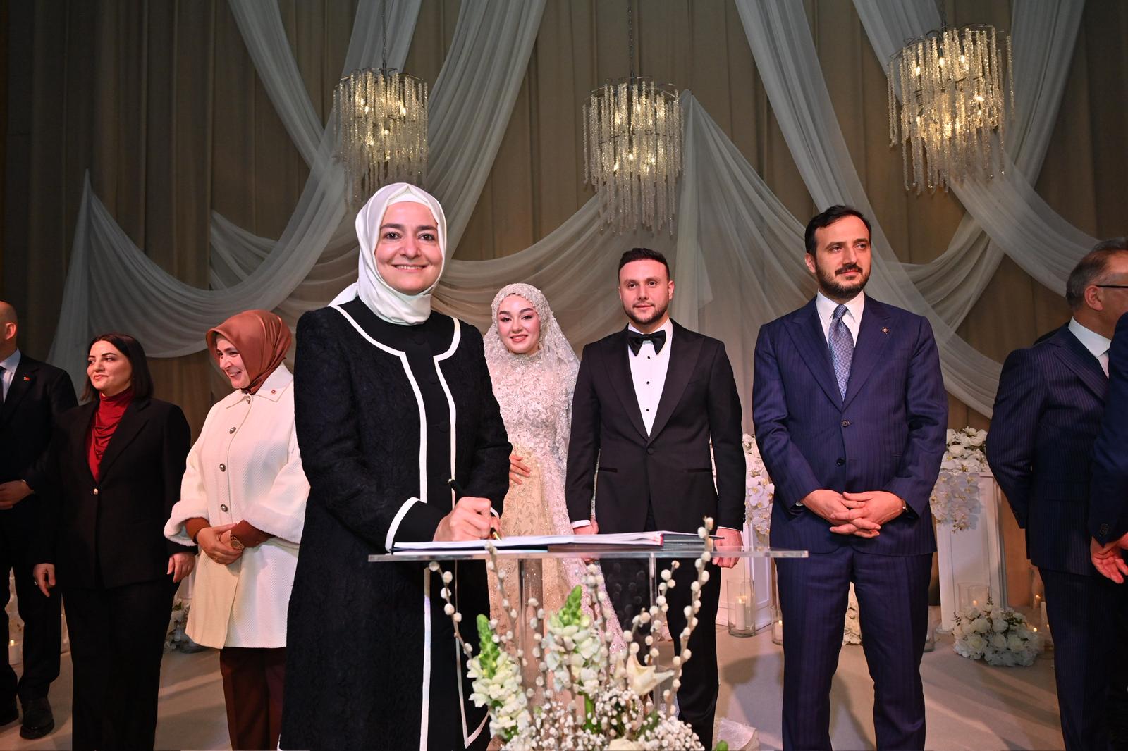 AK Parti Genel Başkan Yardımcısı Sayan Kaya, Sevdenur Şirin ve Emin Kaan Kaya’nın Düğününe Katıldı