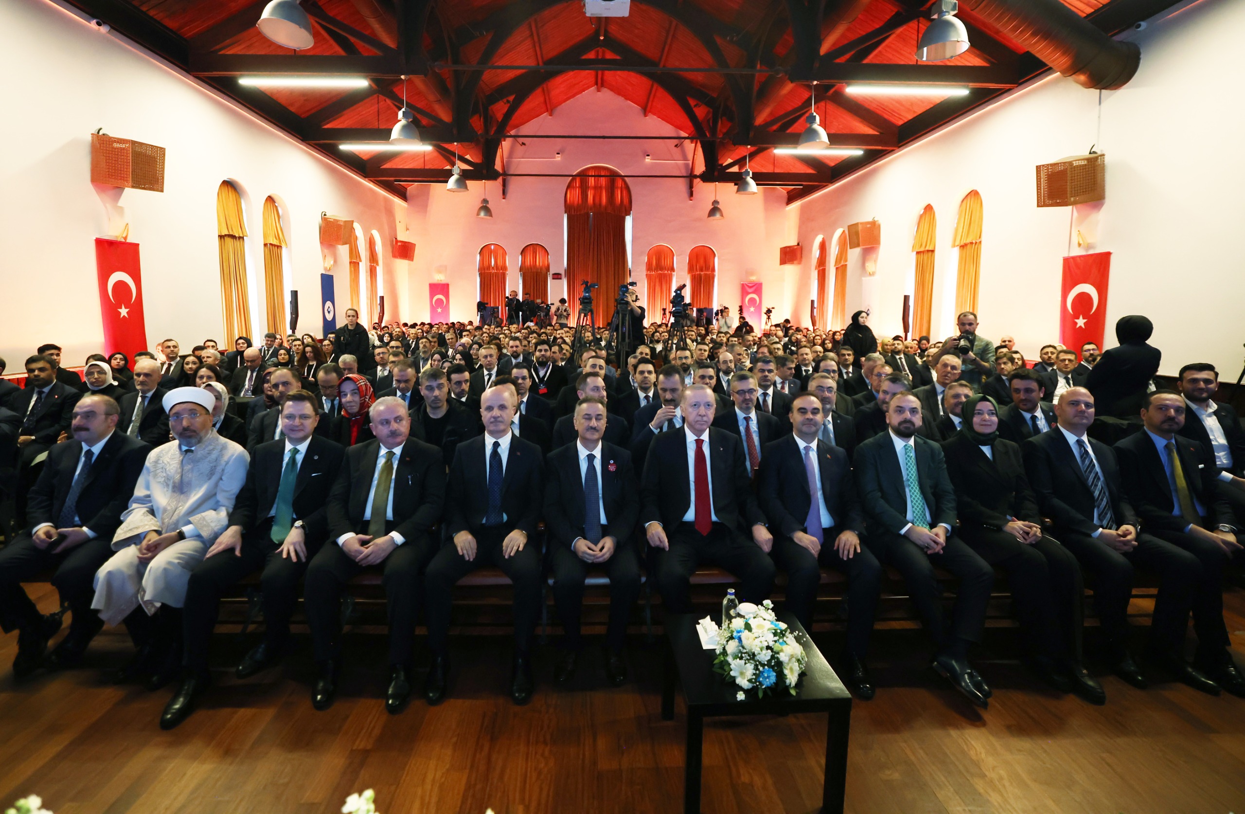 AK Parti Genel Başkan Yardımcısı Sayan Kaya, Boğaziçi Üniversitesi Erkek ve Kız Yurtları Açılış Töreni’ne Katıldı