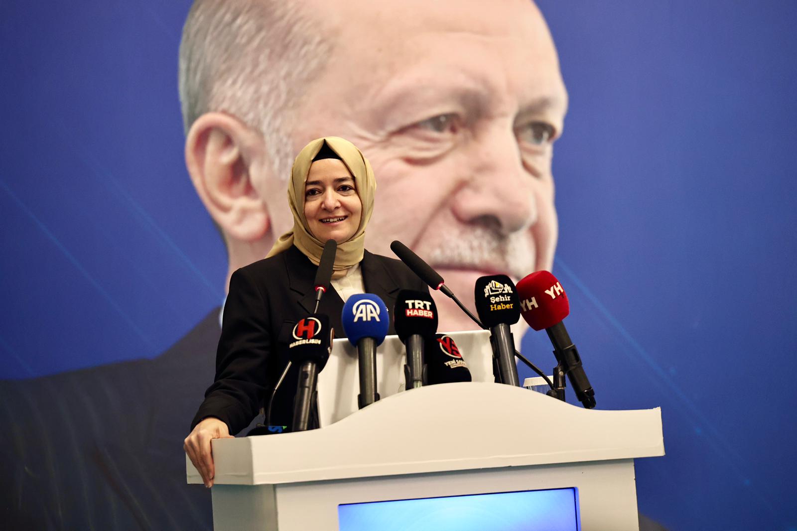 AK Parti Genel Başkan Yardımcısı Sayan Kaya, Sakarya’da